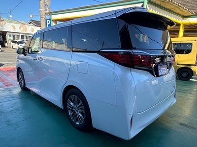 2025 Toyota ALPHARD — фото 5
