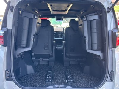 2025 Toyota ALPHARD — фото 26