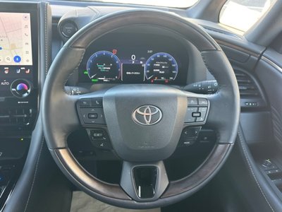 2025 Toyota ALPHARD — фото 10