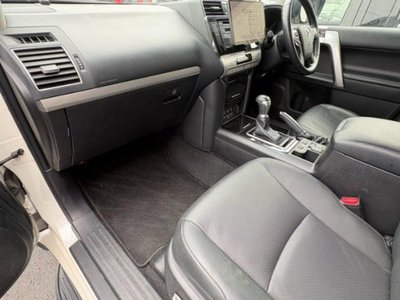 2021 Toyota LAND CRUISER PRADO 照片 31
