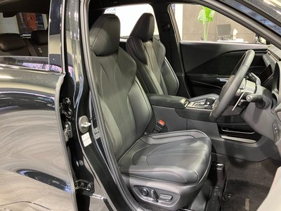 صورة 8 لـ 2024 Lexus LBX