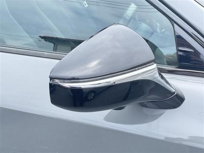 2023 Lexus IS thumbnail 39