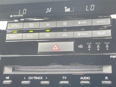 2023 Lexus IS thumbnail 29