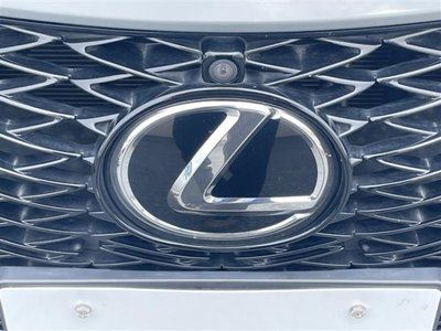 2023 Lexus IS thumbnail 31