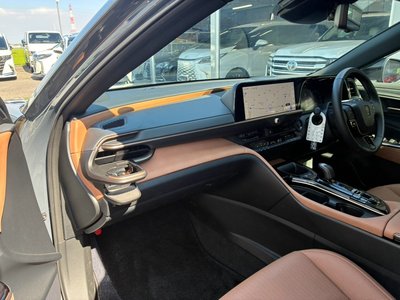 صورة 37 لـ 2025 Toyota CROWN SPORT