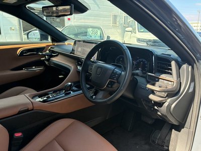 صورة 36 لـ 2025 Toyota CROWN SPORT