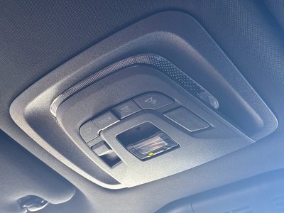 صورة 44 لـ 2025 Toyota CROWN SPORT