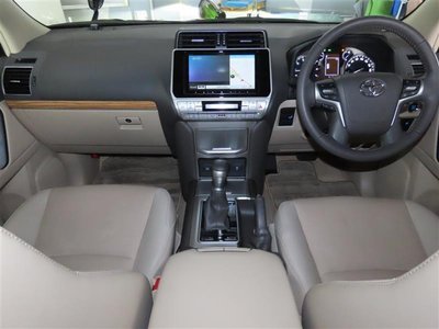 2024 Toyota LAND CRUISER PRADO 照片 3