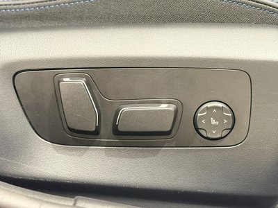 2025 BMW 5 SERIES — фото 9