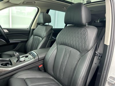 2020 BMW X7 — фото 13