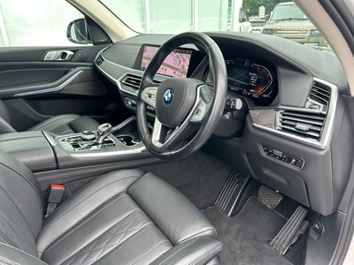 2020 BMW X7 — фото 10