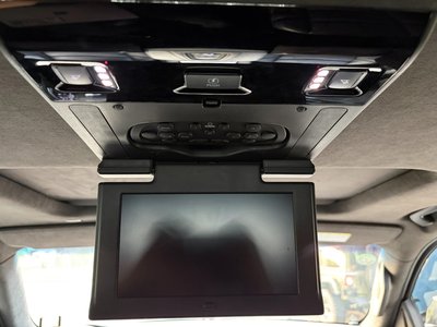 2017 Cadillac ESCALADE — миниатюра 47
