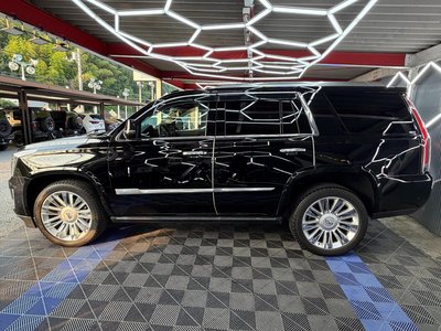 2017 Cadillac ESCALADE — миниатюра 7