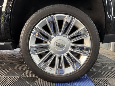 2017 Cadillac ESCALADE — миниатюра 10
