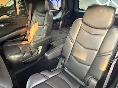 2017 Cadillac ESCALADE — миниатюра 25