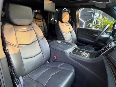 2017 Cadillac ESCALADE — миниатюра 31