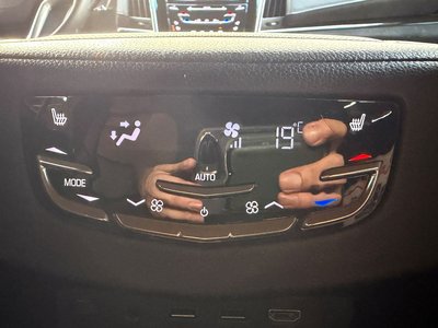 2017 Cadillac ESCALADE — миниатюра 40