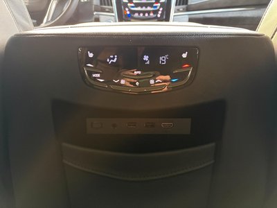 2017 Cadillac ESCALADE — миниатюра 39