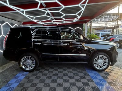 2017 Cadillac ESCALADE — миниатюра 6