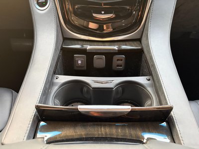 2017 Cadillac ESCALADE — миниатюра 37