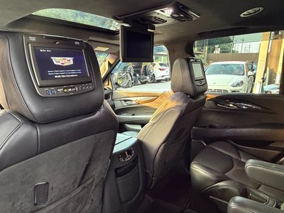 2017 Cadillac ESCALADE — миниатюра 27