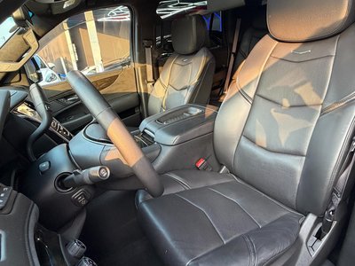 2017 Cadillac ESCALADE — миниатюра 22