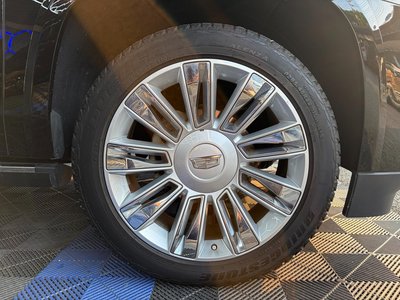 2017 Cadillac ESCALADE — миниатюра 11