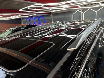 2017 Cadillac ESCALADE — миниатюра 53