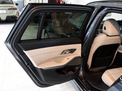 صورة مصغرة 37 لـ 2021 BMW Alpina D3 TOURING