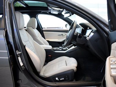 صورة 15 لـ 2021 BMW Alpina D3 TOURING
