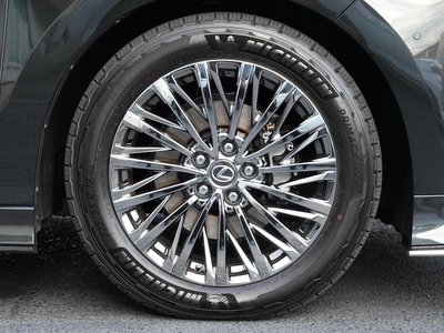 2024 Lexus LM photo 69