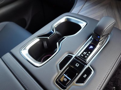 2024 Lexus LM photo 28