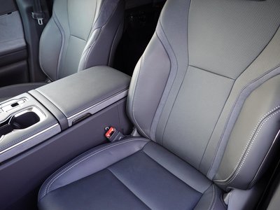 2024 Lexus LM photo 40