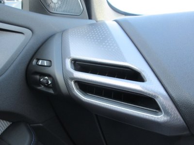 2025 BMW 1 SERIES thumbnail 35