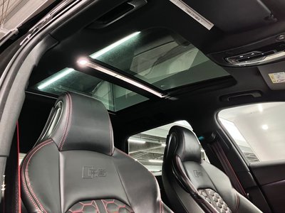 2019 AUDI RS4 AVANT photo 2