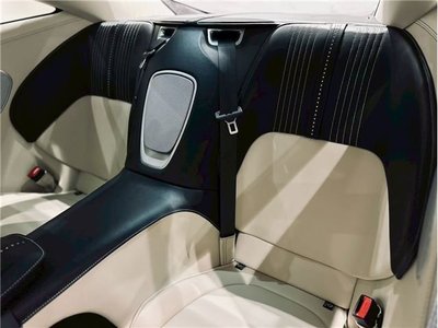 2018 Aston Martin DB11 缩略图 32