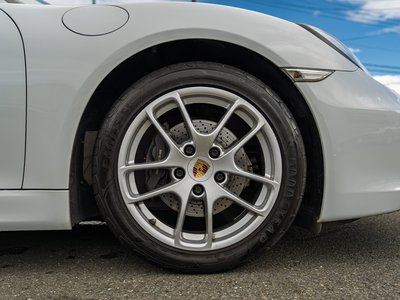 2015 Porsche CAYMAN photo 6