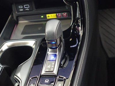 صورة 17 لـ 2023 Lexus NX
