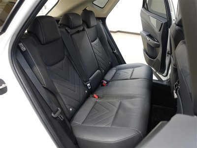 صورة 29 لـ 2023 Lexus NX