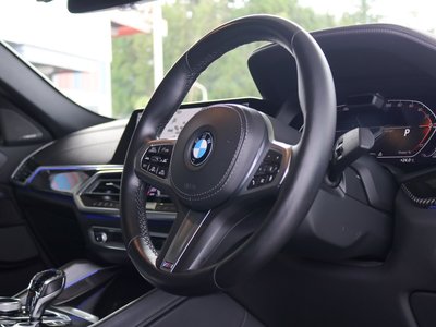 2021 BMW X6 photo 3