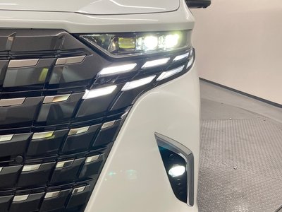 صورة 10 لـ 2024 Toyota ALPHARD