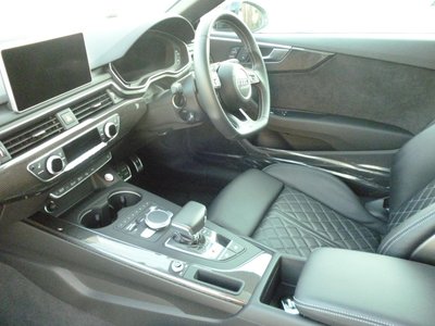 صورة 12 لـ 2018 AUDI S5