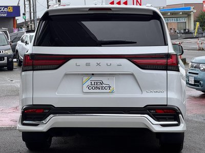 2023 Lexus LX photo 4