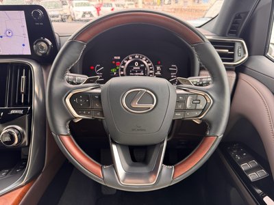 2023 Lexus LX thumbnail 26