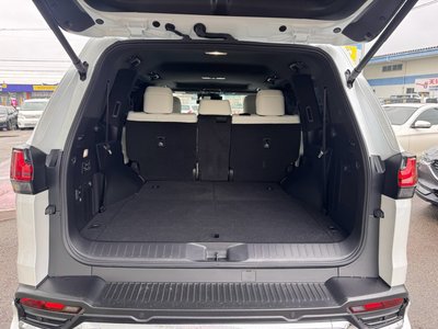 2023 Lexus LX thumbnail 20