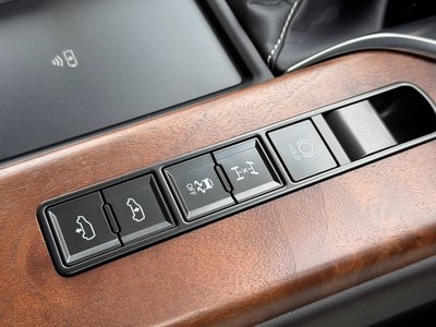 2023 Lexus LX thumbnail 37