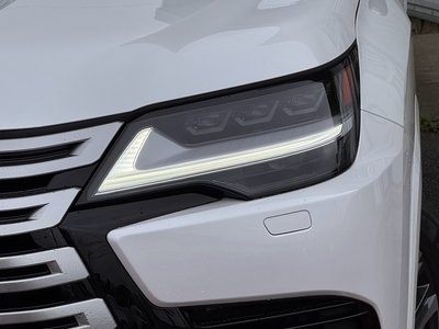 2023 Lexus LX photo 8