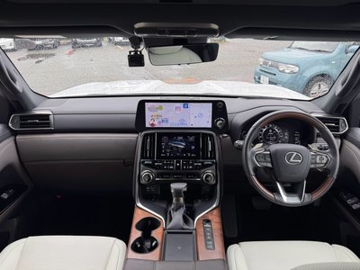 2023 Lexus LX thumbnail 24