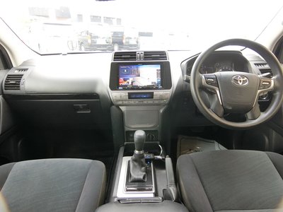 2020 Toyota LAND CRUISER PRADO photo 13