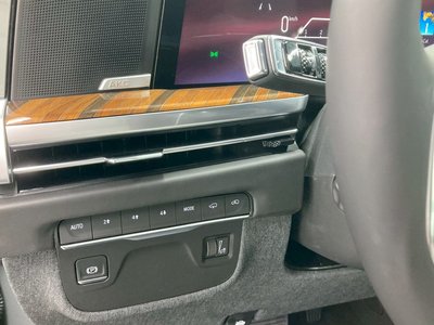 2025 Cadillac ESCALADE — миниатюра 55